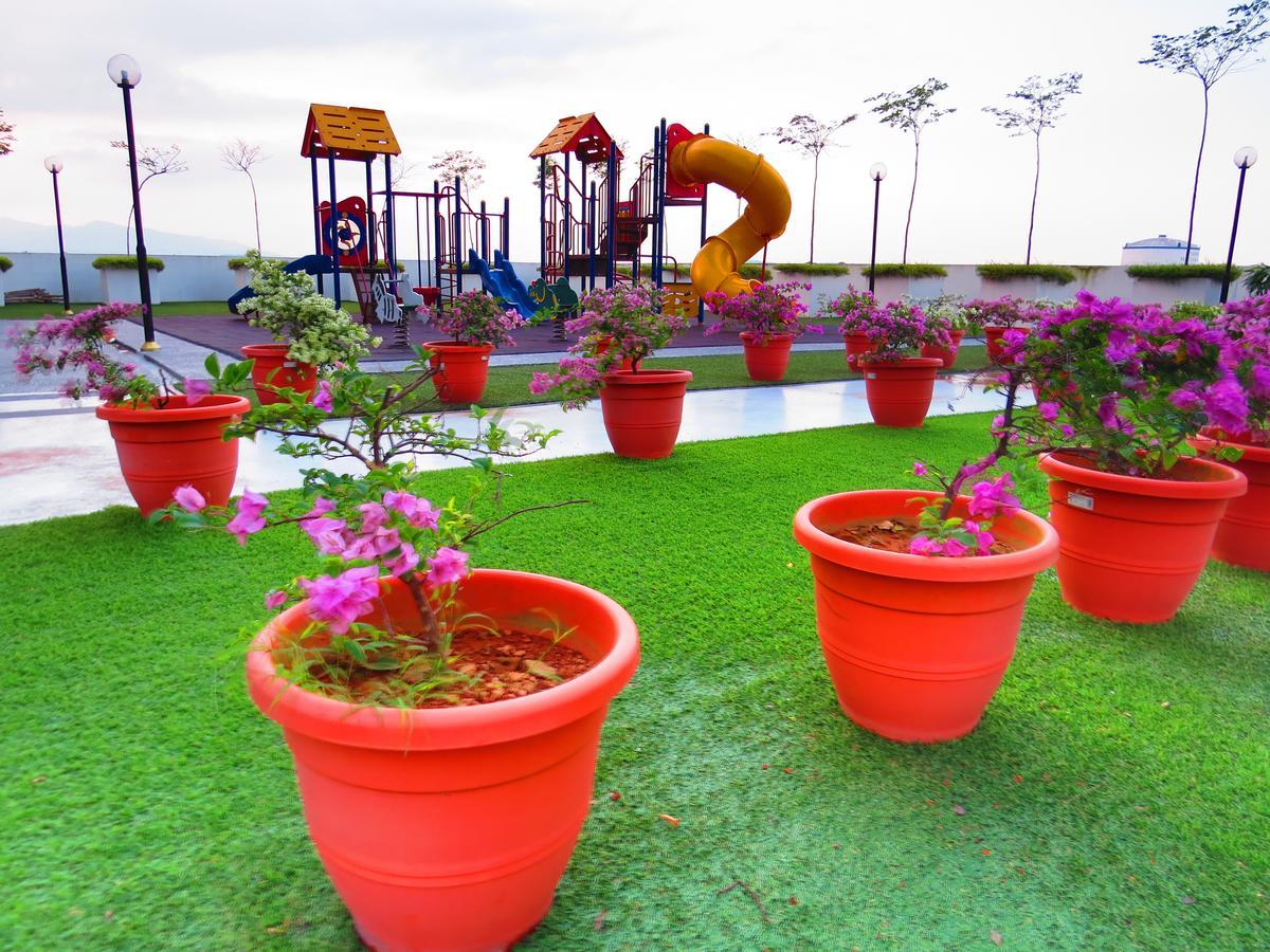 The Garden By J&G Vacation Homes Skudai Bagian luar foto
